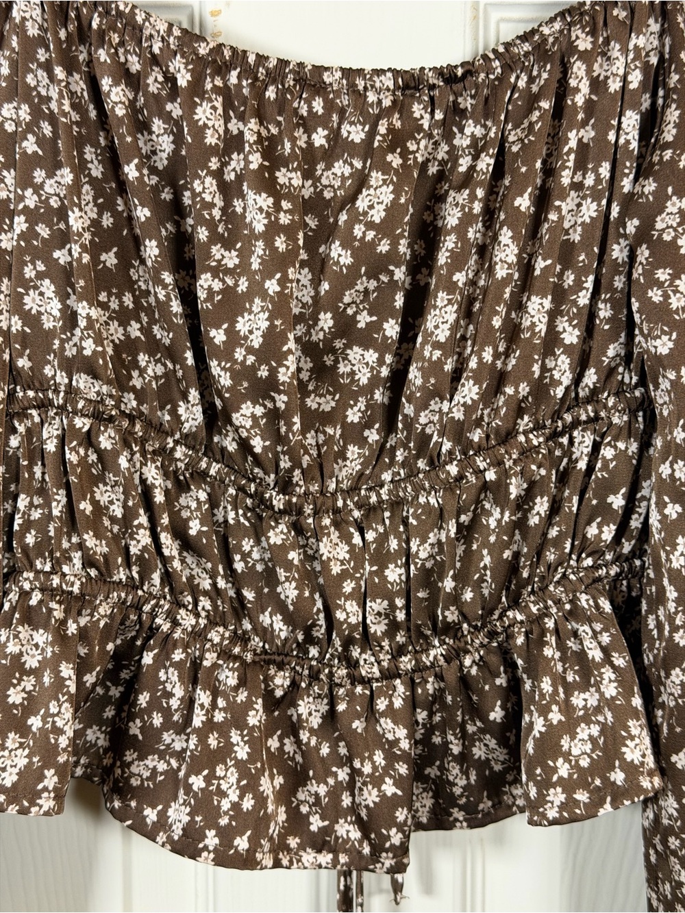 Brown Floral Smocked Tie-Front Crop Top - Unknown Brand - Picture 5 of 5
